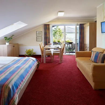 Landhaushotel Hof Wasserkuppe 4* Poppenhausen