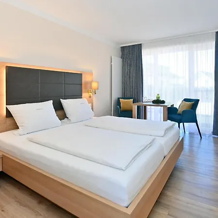 Landhaushotel Hof Wasserkuppe 4*