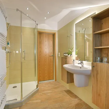 兰道思霍夫瓦瑟库佩酒店 波彭豪森