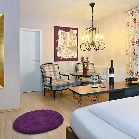 Landhaushotel Hof Wasserkuppe 호텔