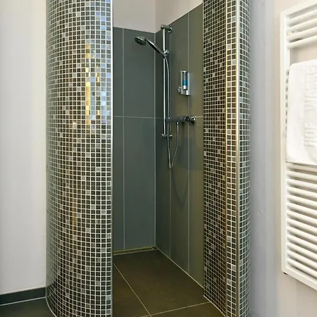 兰道思霍夫瓦瑟库佩酒店 波彭豪森