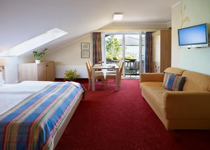 兰道思霍夫瓦瑟库佩酒店 4* 波彭豪森