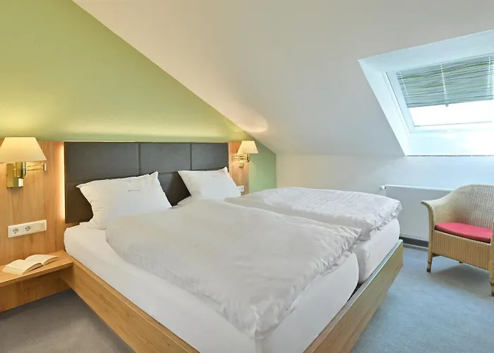 兰道思霍夫瓦瑟库佩酒店 4* 波彭豪森