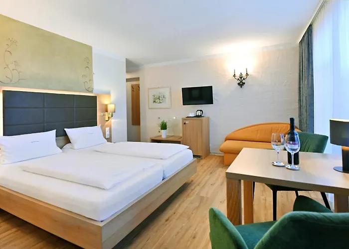 兰道思霍夫瓦瑟库佩酒店 酒店 波彭豪森