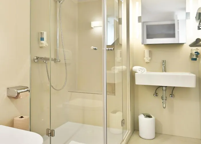 兰道思霍夫瓦瑟库佩酒店 酒店 4*